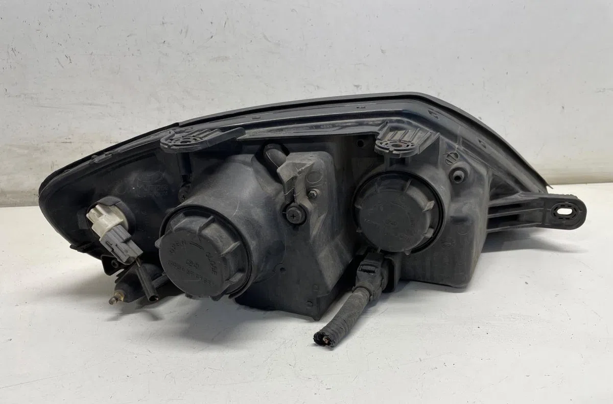 Phare gauche Hyundai COUPE II (GK) 2.0 gls (2003-2009) occasion