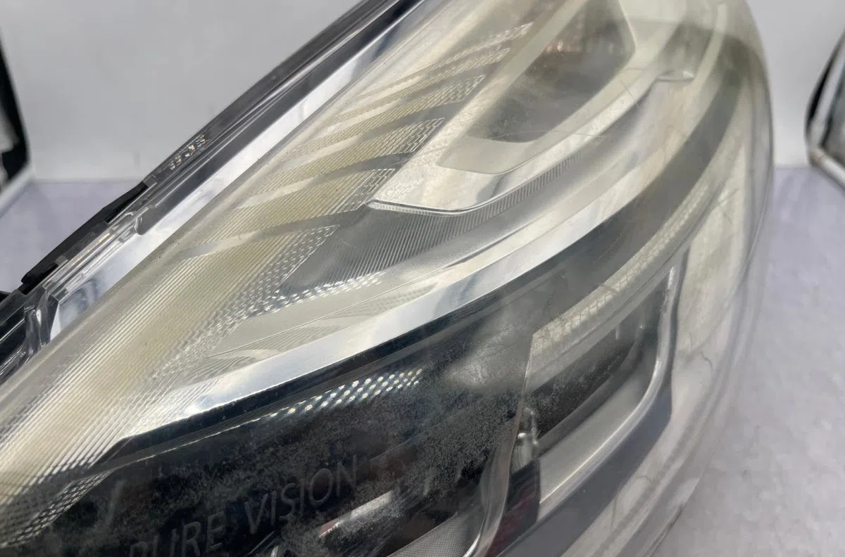 Phare gauche RENAULT CLIO 4 PHASE 2 BREAK occasion