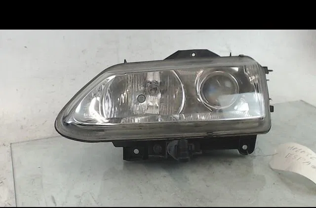 Phare gauche Renault ESPACE III (JE0_) 2.2 dci (je0k) (2000-2002) 5 portes occasion
