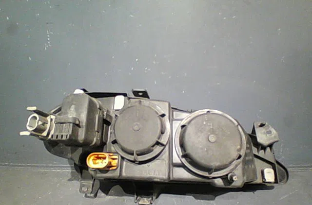 Phare gauche Renault MEGANE I (BA0-1_) 1.9 dti (ba1u) (2001-2003) occasion