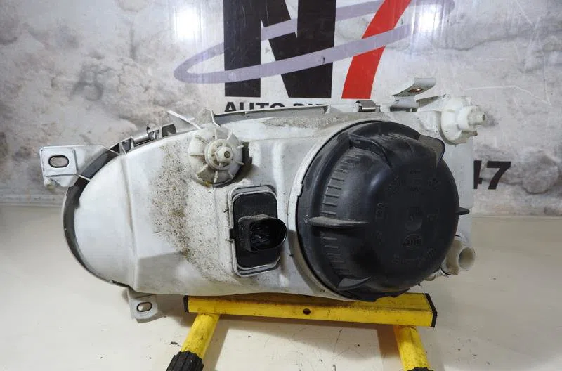Phare gauche VOLKSWAGEN GOLF 3 occasion