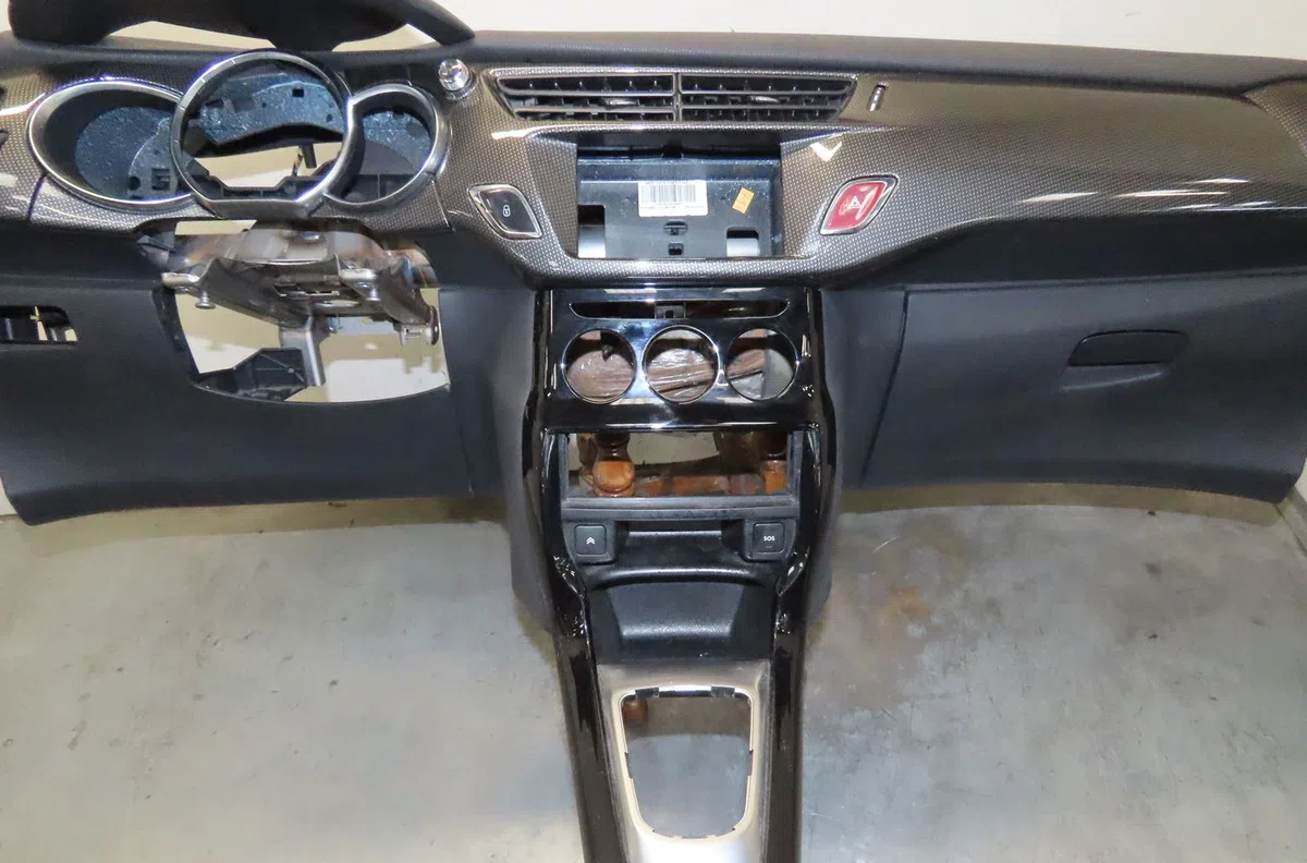 Planche de bord Citroën DS3 (SA_) 1.6 hdi 110 (2009-2015) occasion