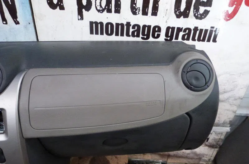Planche de bord DACIA SANDERO 1 occasion