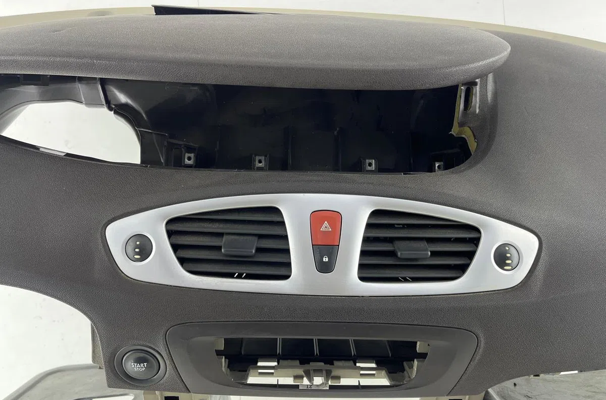 Planche de bord RENAULT GRAND SCENIC 3 PHASE 1 occasion