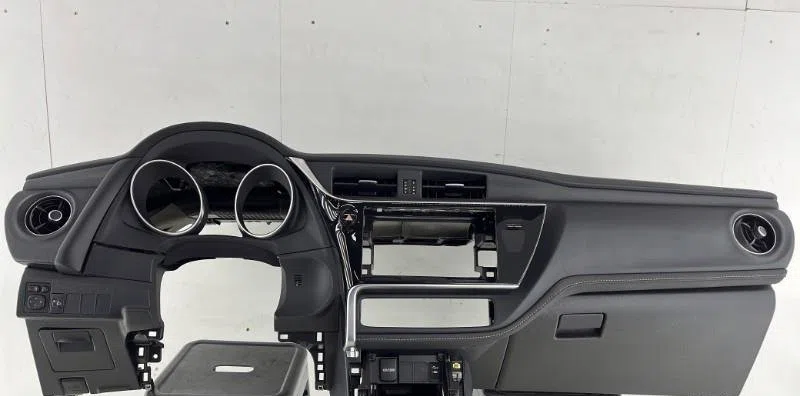 Planche de bord TOYOTA AURIS 2 PHASE 2 occasion