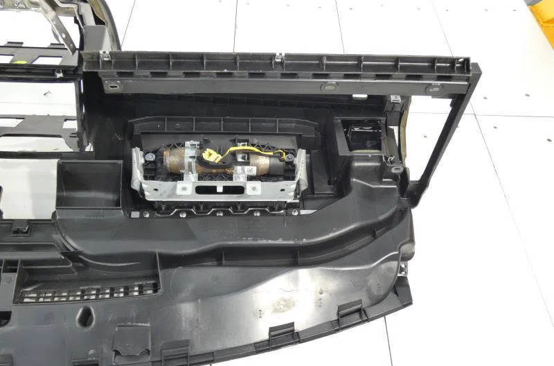 Planche de bord VOLKSWAGEN GOLF 5 occasion