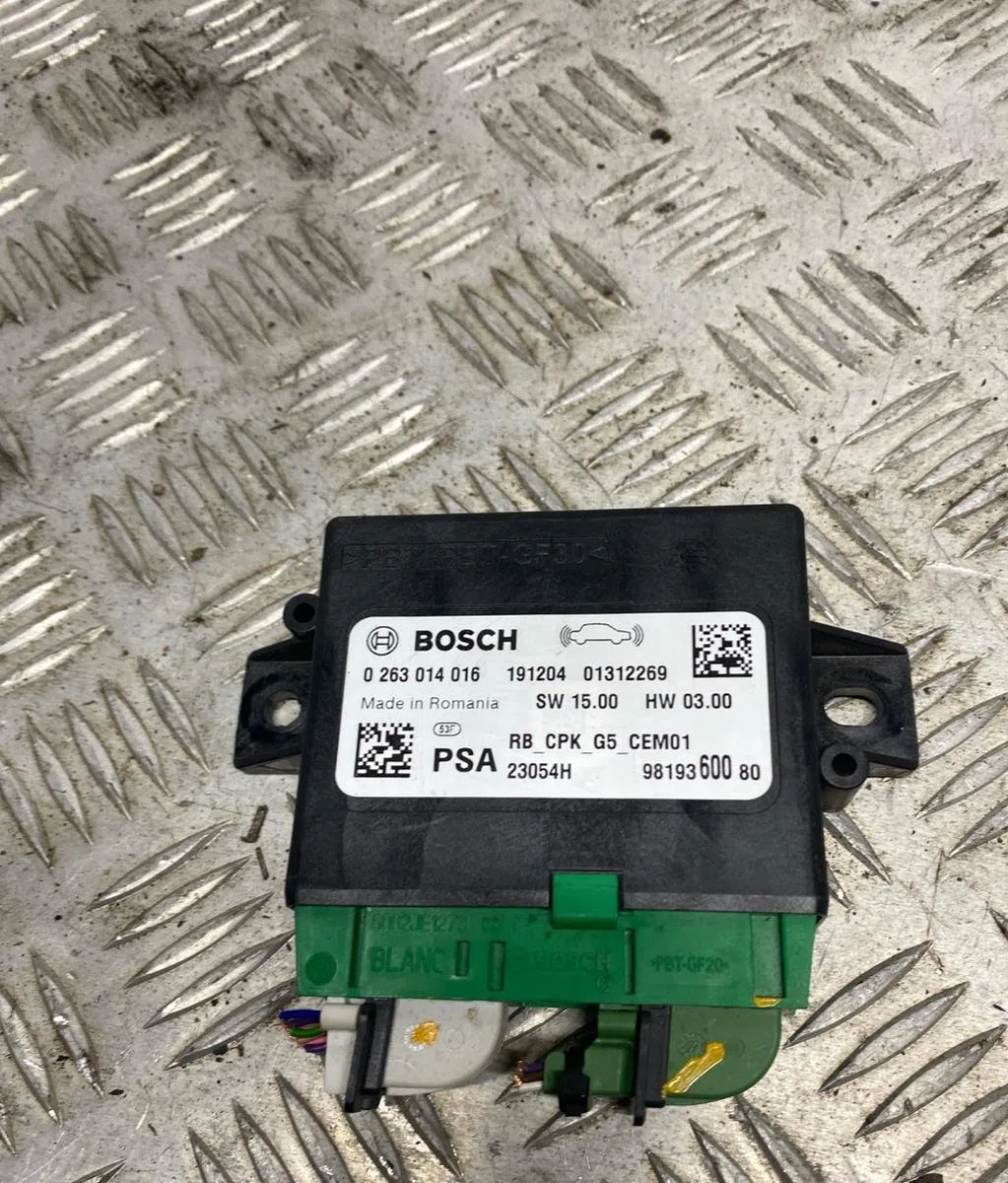 Platine fusible av CITROEN C3 3 PHASE 1 occasion