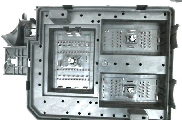 Platine fusible av OPEL MOKKA occasion