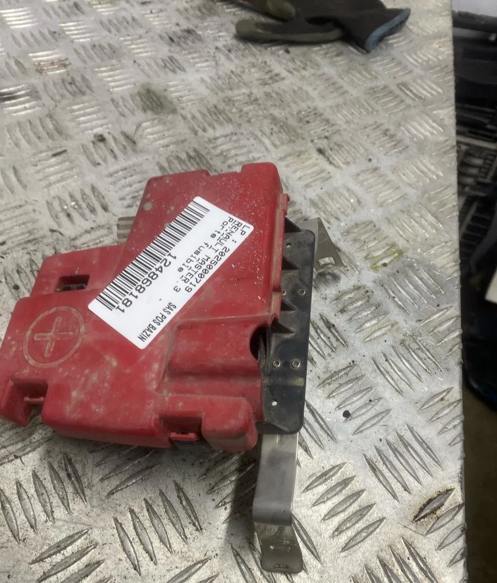 Platine fusible habitacle RENAULT MASTER 3 PHASE 2 occasion