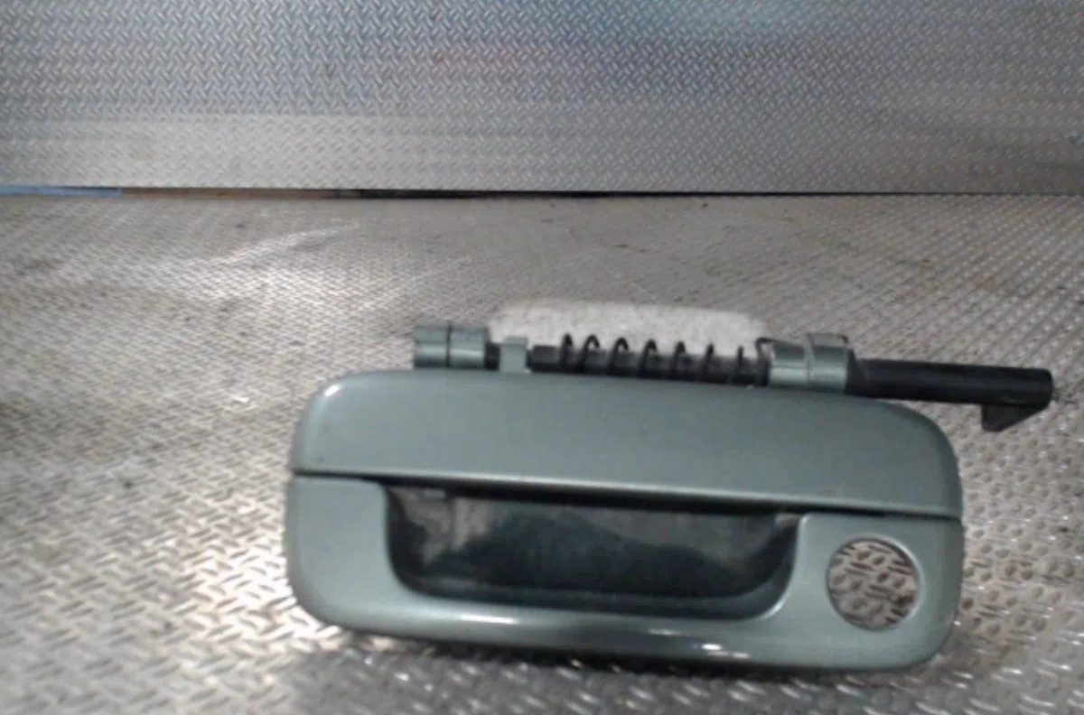 Poignee ext coffre Peugeot PARTNER Monospace (5_, G_) 1.4 (1996-2015) occasion