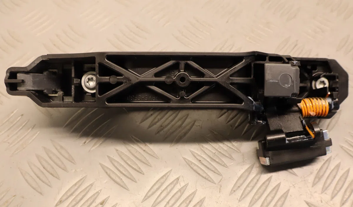 Poignee ext porte arg Toyota AURIS (_E15_) 2.0 d-4d (ade150_) (2006-2012) occasion