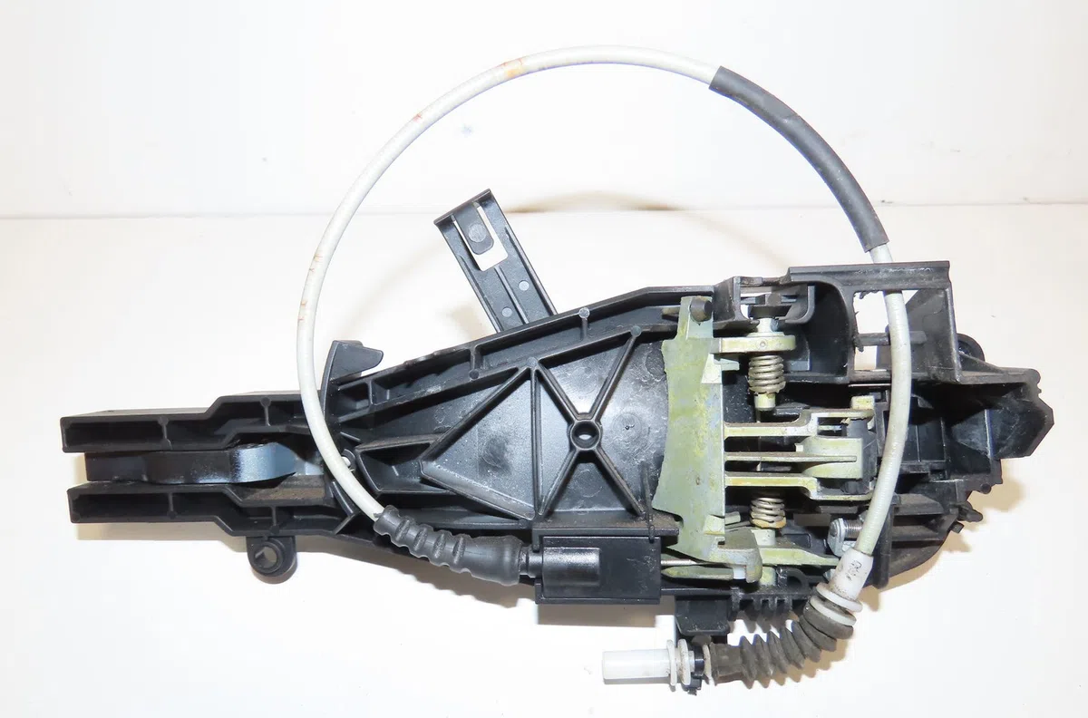 Poignee ext porte avd Bmw 3 Touring (E91) 318 d (2005-2007) occasion