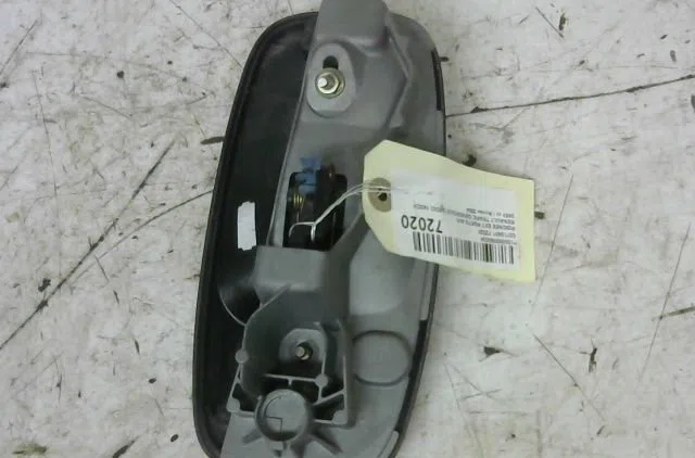 Poignee ext porte avd Renault TRAFIC II Camionnette (FL) 2.5 dci 135 (fl0d) (2003-2006) occasion