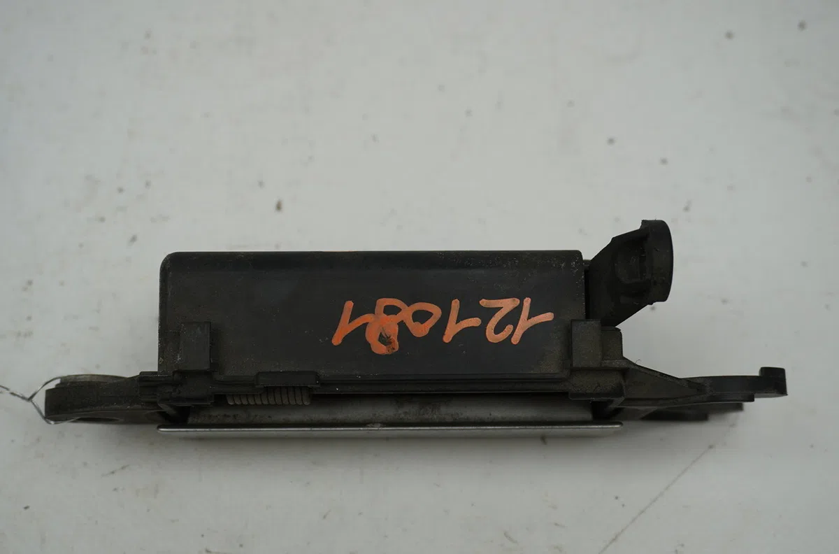 Poignee ext porte avg Audi A4 B5 (8D2) 1.9 tdi (1995-2000) occasion