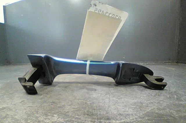 Poignee ext porte avg Ford FOCUS I Clipper (DNW) 1.8 tdci (2001-2004) occasion