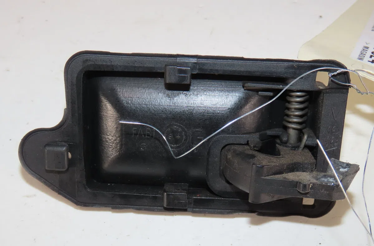 Poignee int porte arg PEUGEOT 205  1.8 D occasion