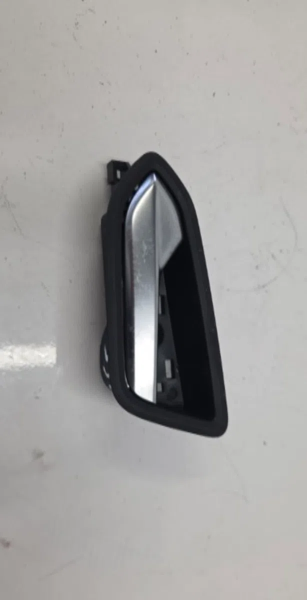 Poignee int porte arg RENAULT CLIO 5 PHASE 1 occasion