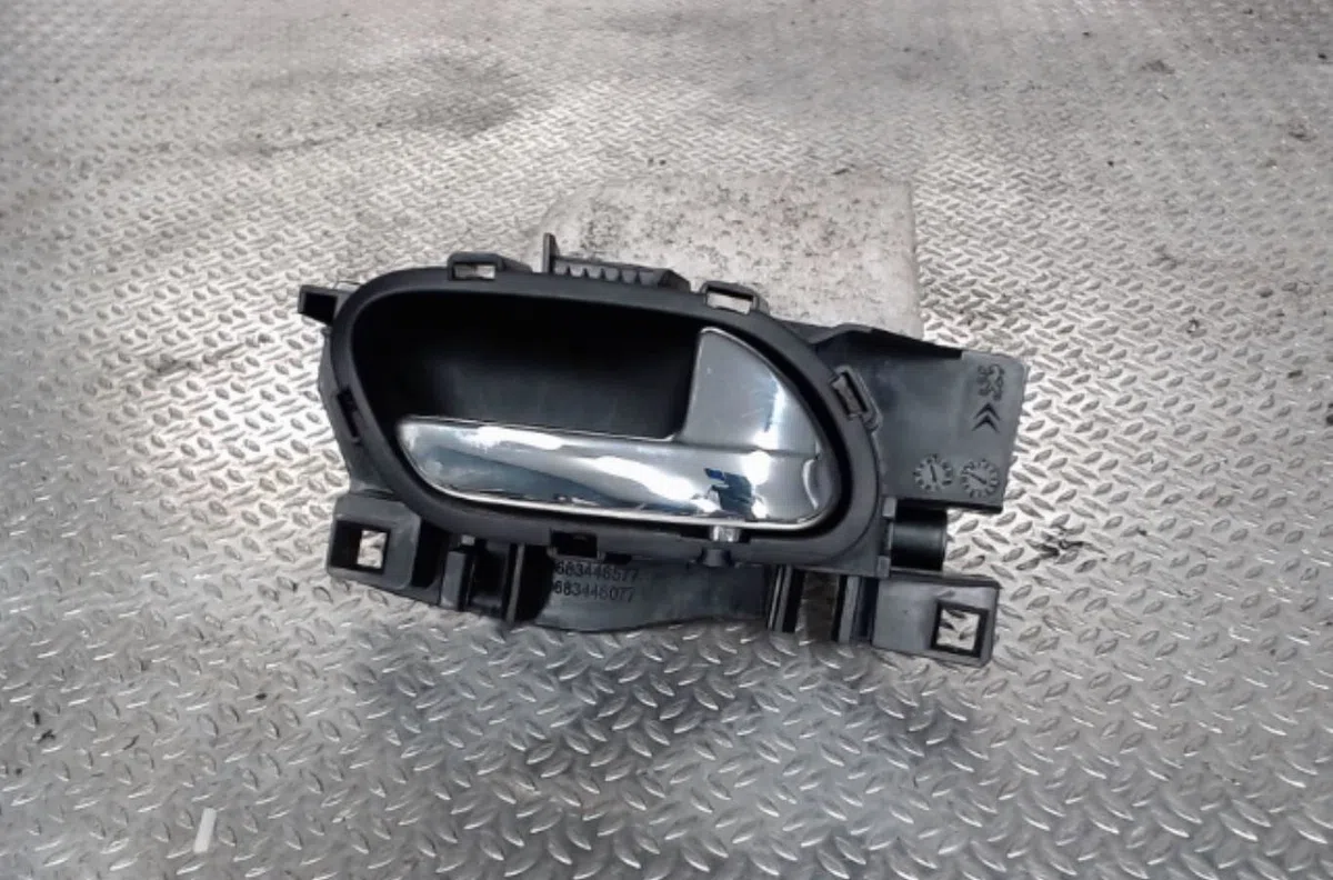 Poignee int porte avd CITROEN C3 2  C3 2 PHASE 1 occasion