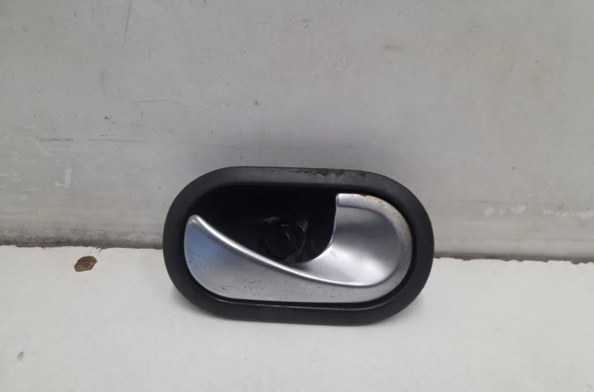 Poignee int porte avd RENAULT SCENIC 2 PHASE 1 occasion