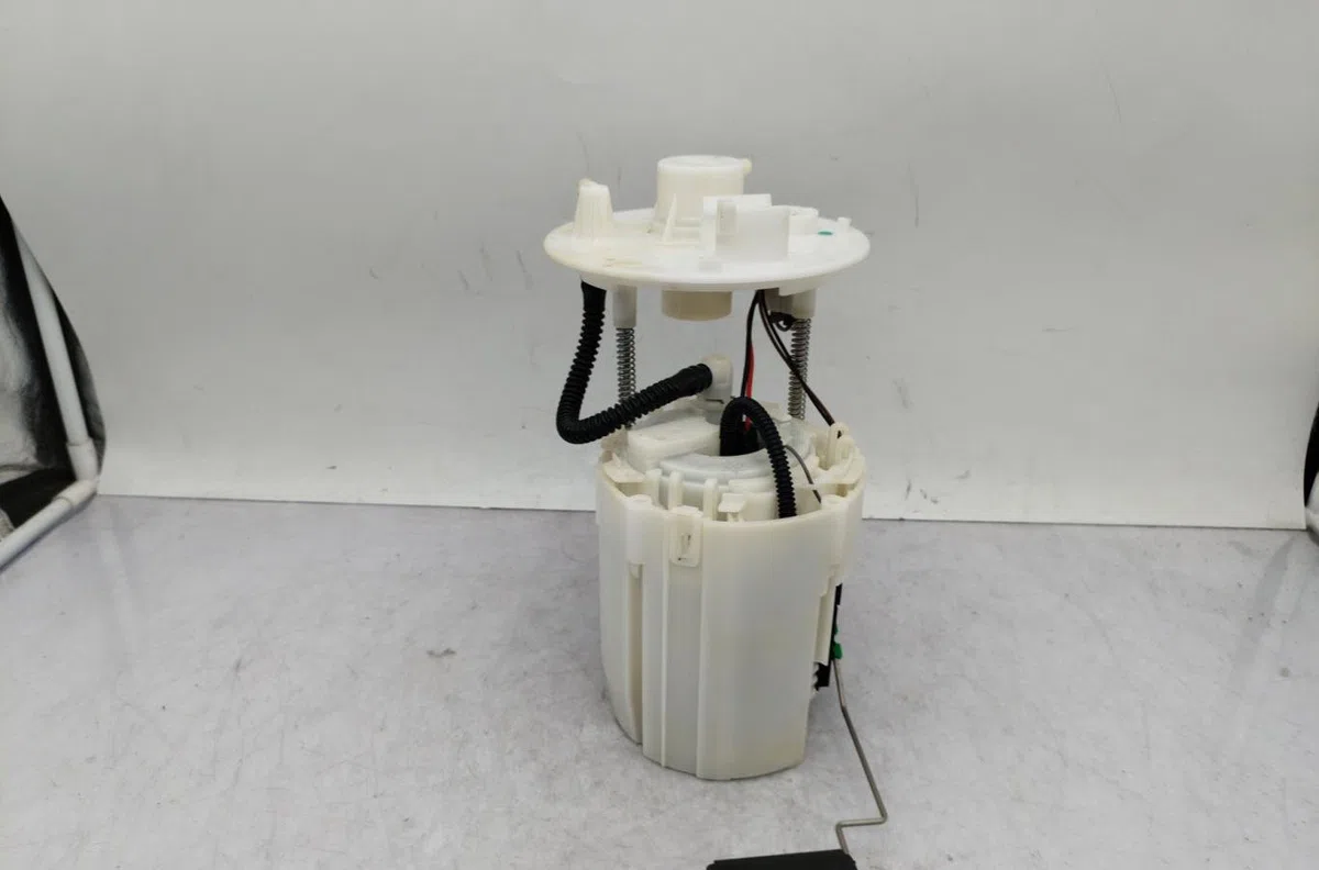 Pompe à carburant immergée KIA RIO 4 PHASE 1 occasion