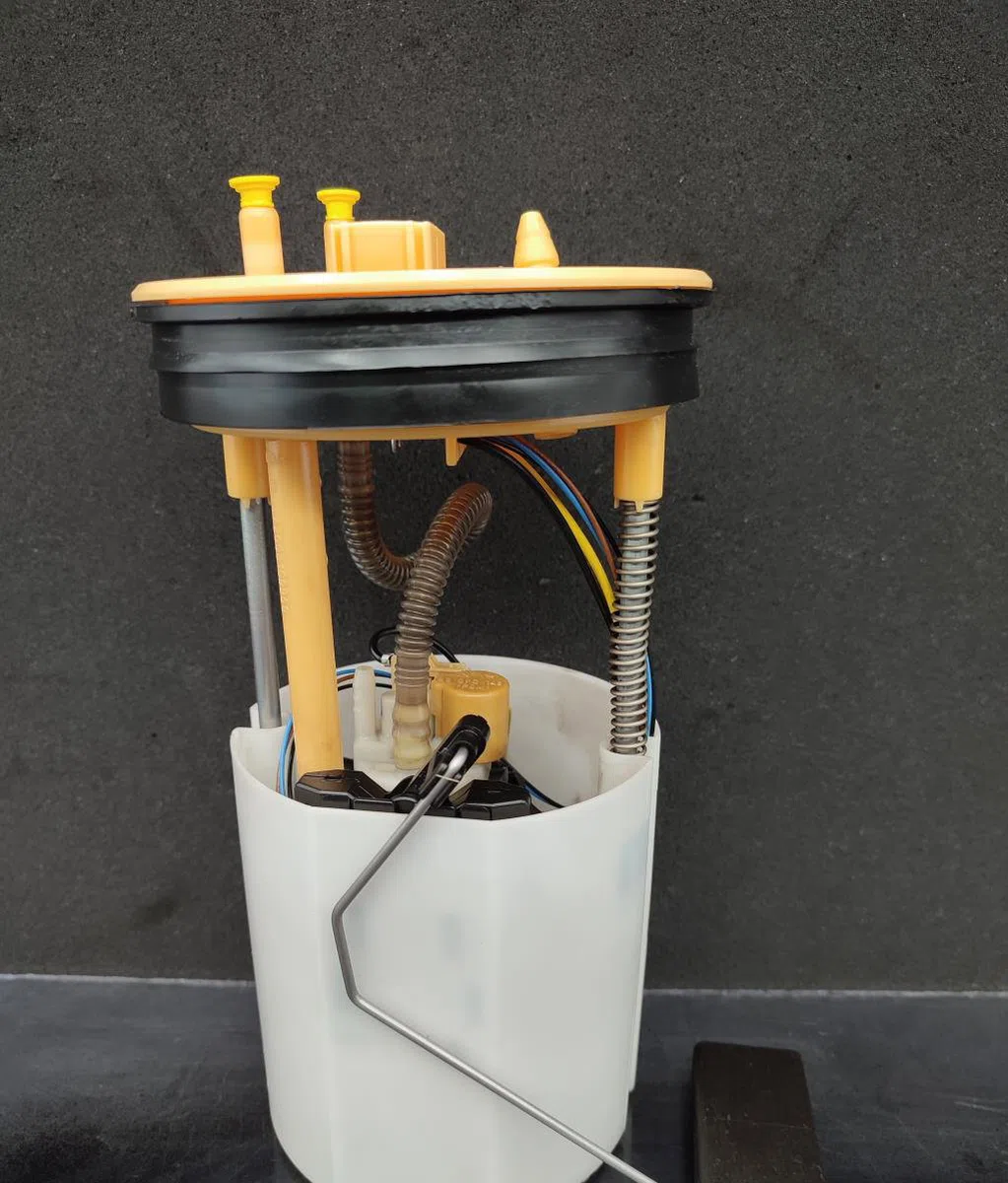 Pompe à carburant immergée SKODA FABIA 2 PHASE 2 occasion