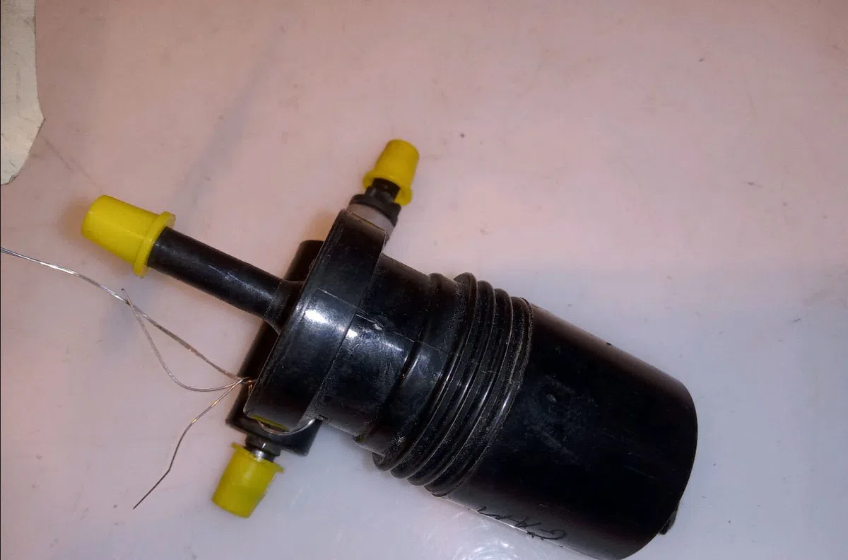 Pompe lave-glace avant Nissan NOTE (E11, NE11) 1.6 (2006-2012) occasion