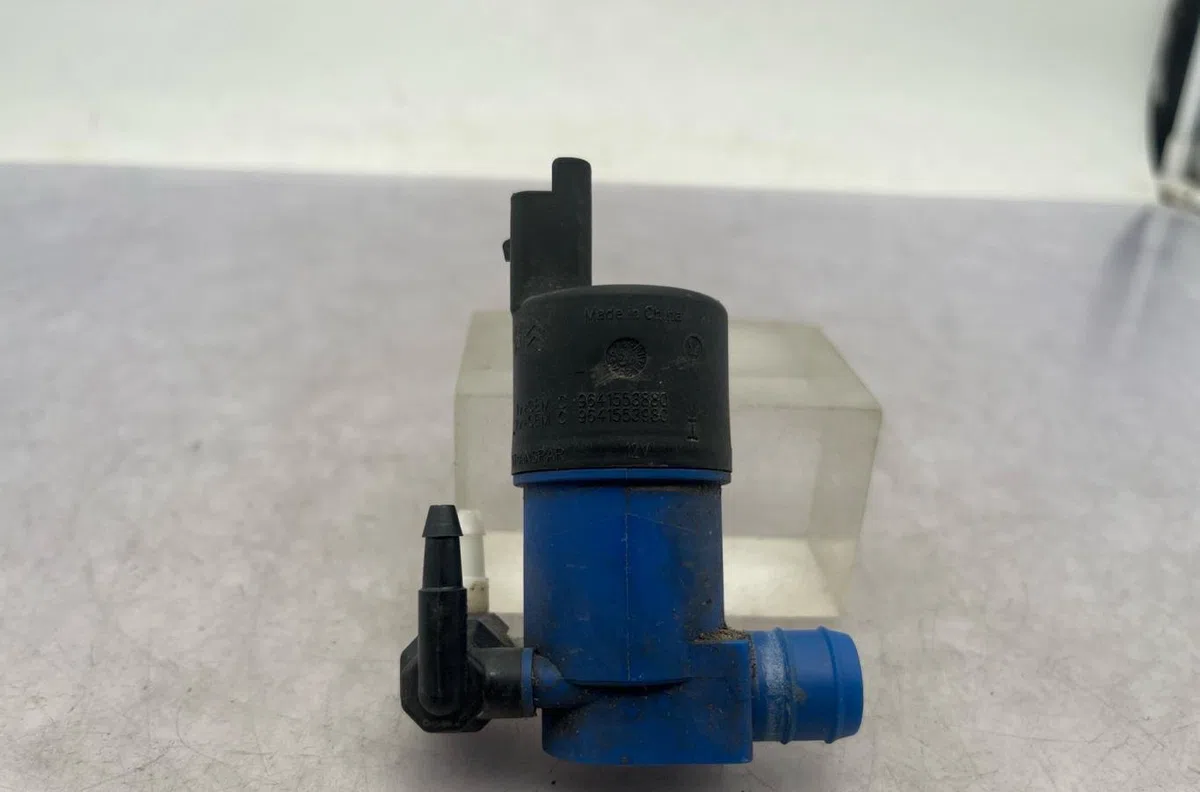 Pompe lave-glace avant RENAULT CLIO 4 PHASE 1 occasion