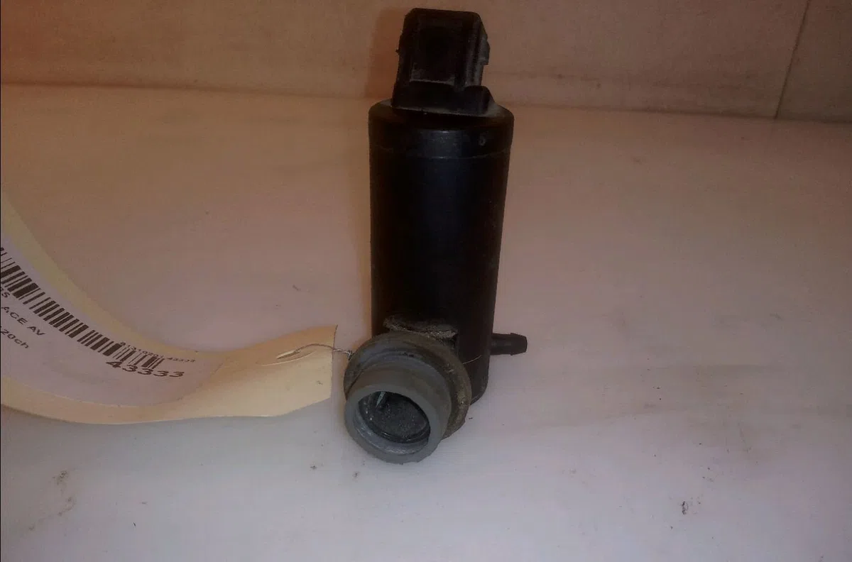 Pompe lave-glace avant Saab 9-3 Break (E50) 1.9 tid (2005-2015) occasion