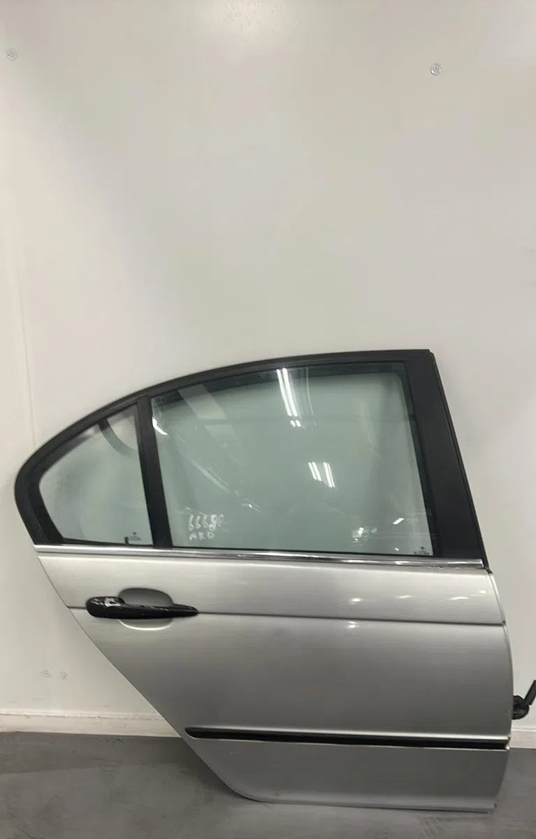 Porte arrière droite BMW SERIE 3 E46 PHASE 1 occasion