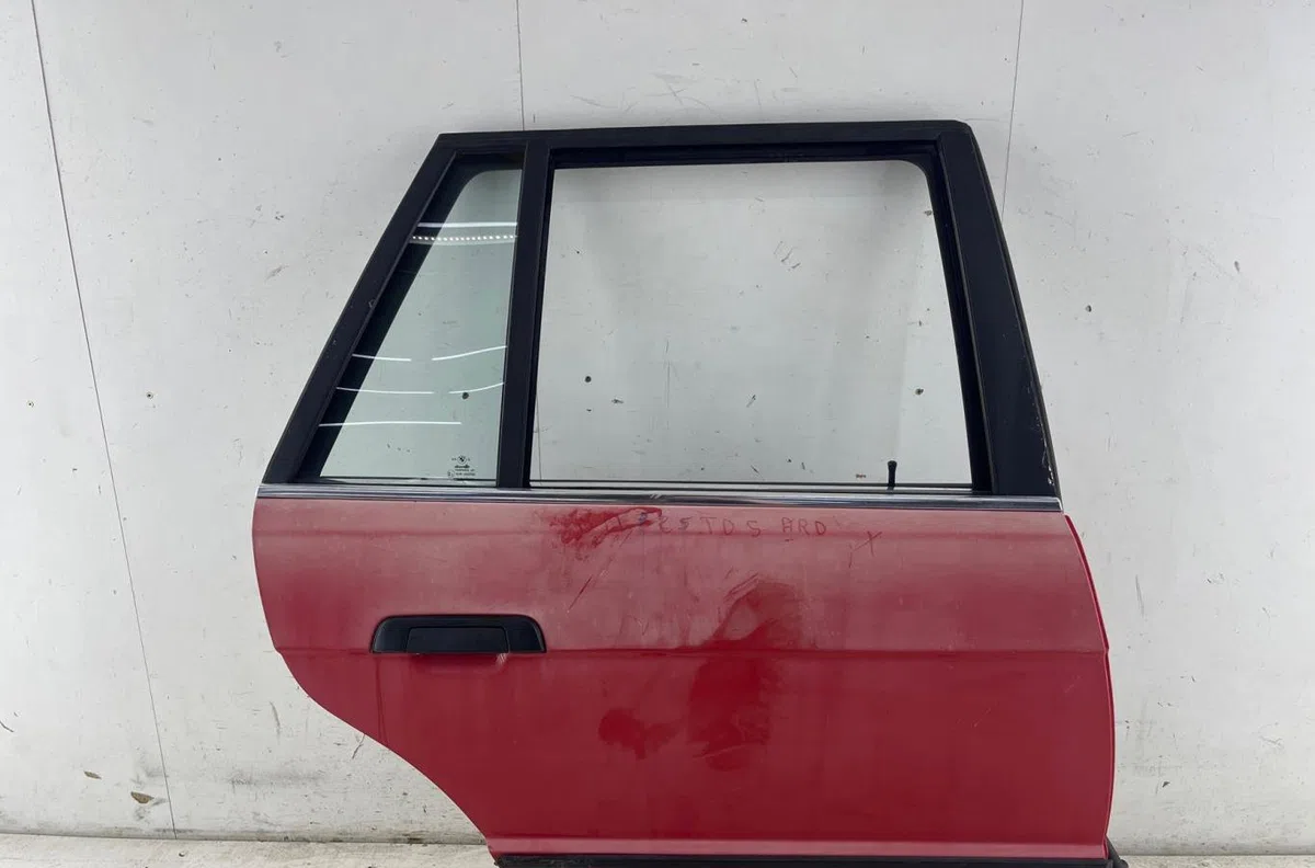 Porte arrière droite BMW SERIE 5 E34 TOURING BREAK occasion