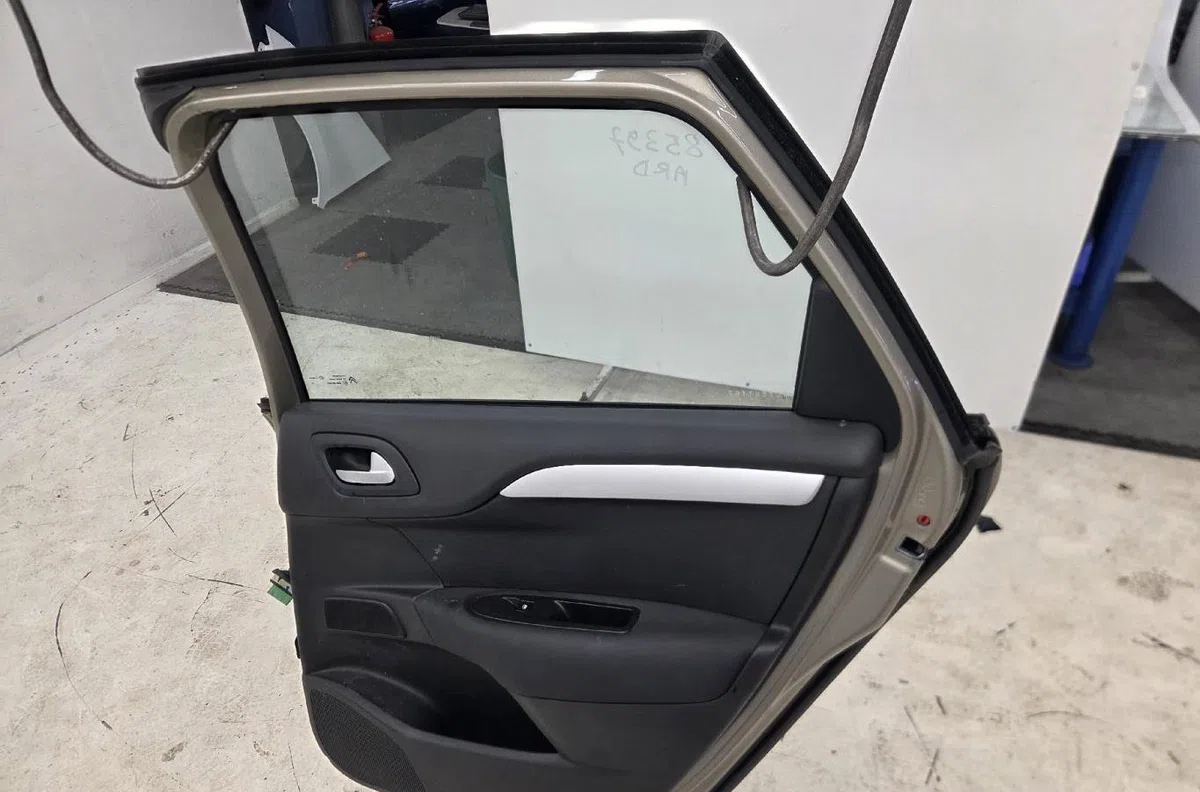 Porte arrière droite CITROEN C4 2 PHASE 1 occasion