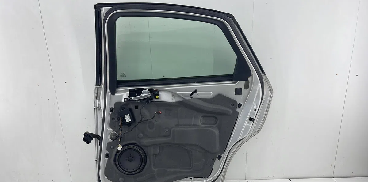 Porte arrière droite FORD MONDEO 3 PHASE 1 occasion