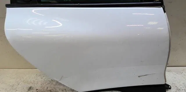 Porte arrière droite RENAULT CLIO 4 PHASE 1 BREAK occasion