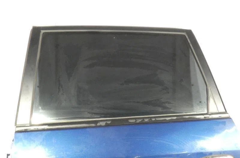 Porte arrière gauche KIA CARENS 2 occasion