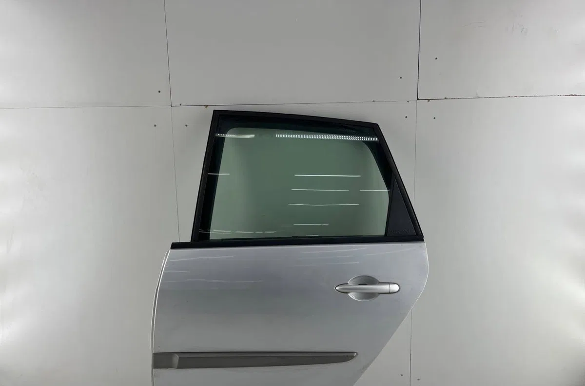 Porte arrière gauche RENAULT SCENIC 2 PHASE 1 occasion