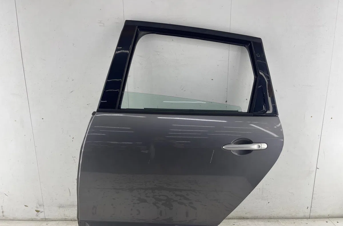 Porte arrière gauche RENAULT SCENIC 3 PHASE 1 occasion