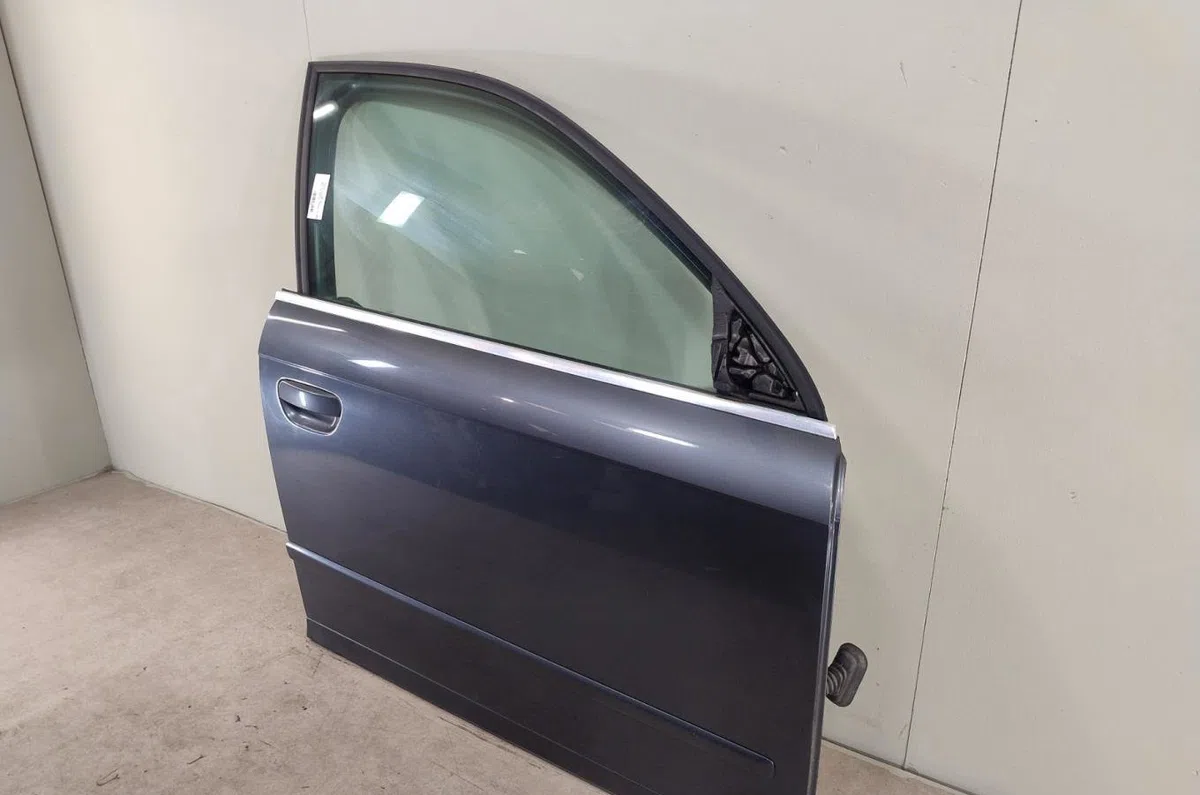 Porte avant droite AUDI A4 2  A4 2 AVANT PHASE 2 BREAK occasion