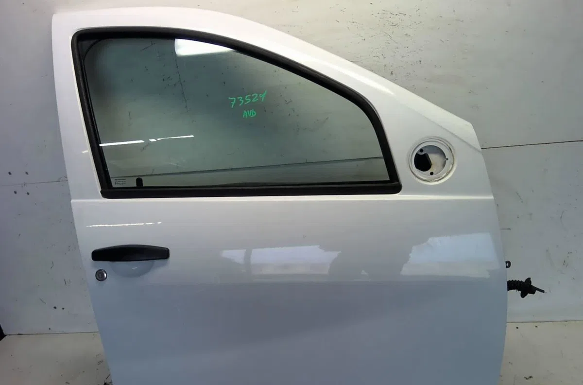 Porte avant droite DACIA SANDERO 1 occasion