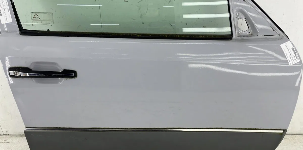 Porte avant droite MERCEDES 250 W124 PHASE 1 occasion
