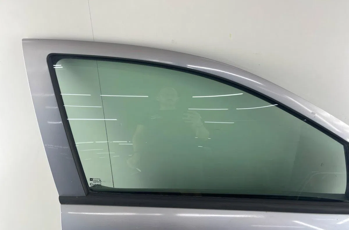 Porte avant droite OPEL ASTRA H PHASE 1 BREAK occasion