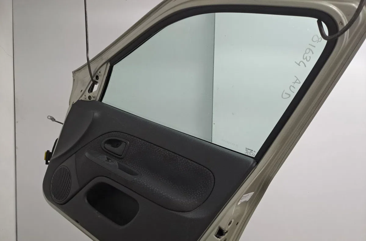 Porte avant droite RENAULT CLIO 2 PHASE 2 occasion