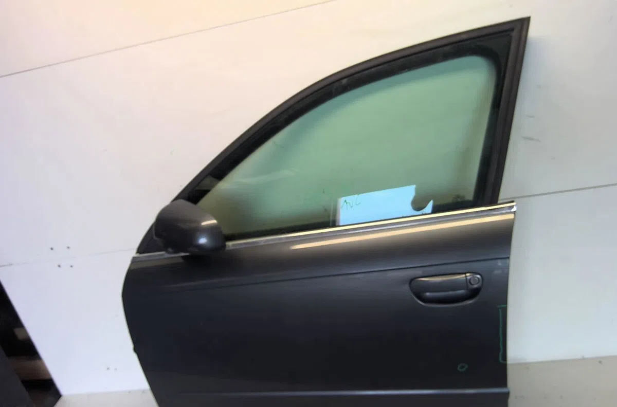 Porte avant gauche Audi A4 B7 Avant (8ED) 1.9 tdi (2004-2008) occasion