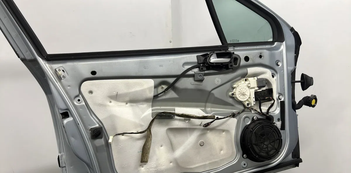 Porte avant gauche PEUGEOT 407 PHASE 1 occasion