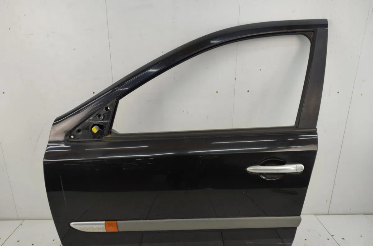 Porte avant gauche RENAULT LAGUNA 2 PHASE 1 BREAK occasion