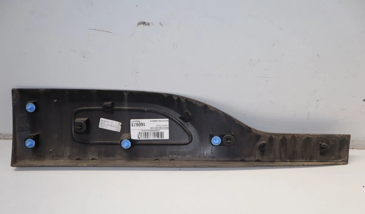 Protection porte ard Citroen C4 CACTUS 1.2 thp 110 (2014) occasion