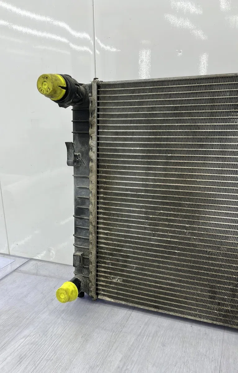 Radiateur FORD FIESTA 5 PHASE 1 occasion