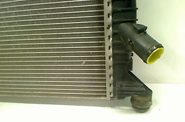 Radiateur Ford FOCUS II Turnier (DA_, FFS, DS) 1.8 tdci (2004-2012) occasion