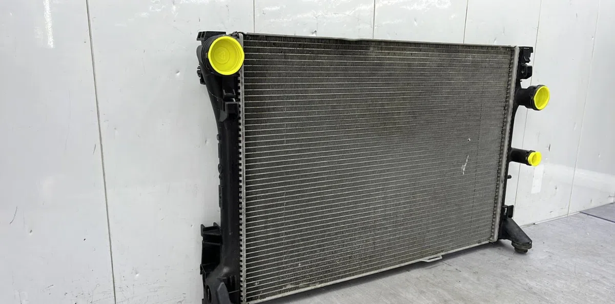 Radiateur MERCEDES CLASSE C 204 PHASE 1 occasion