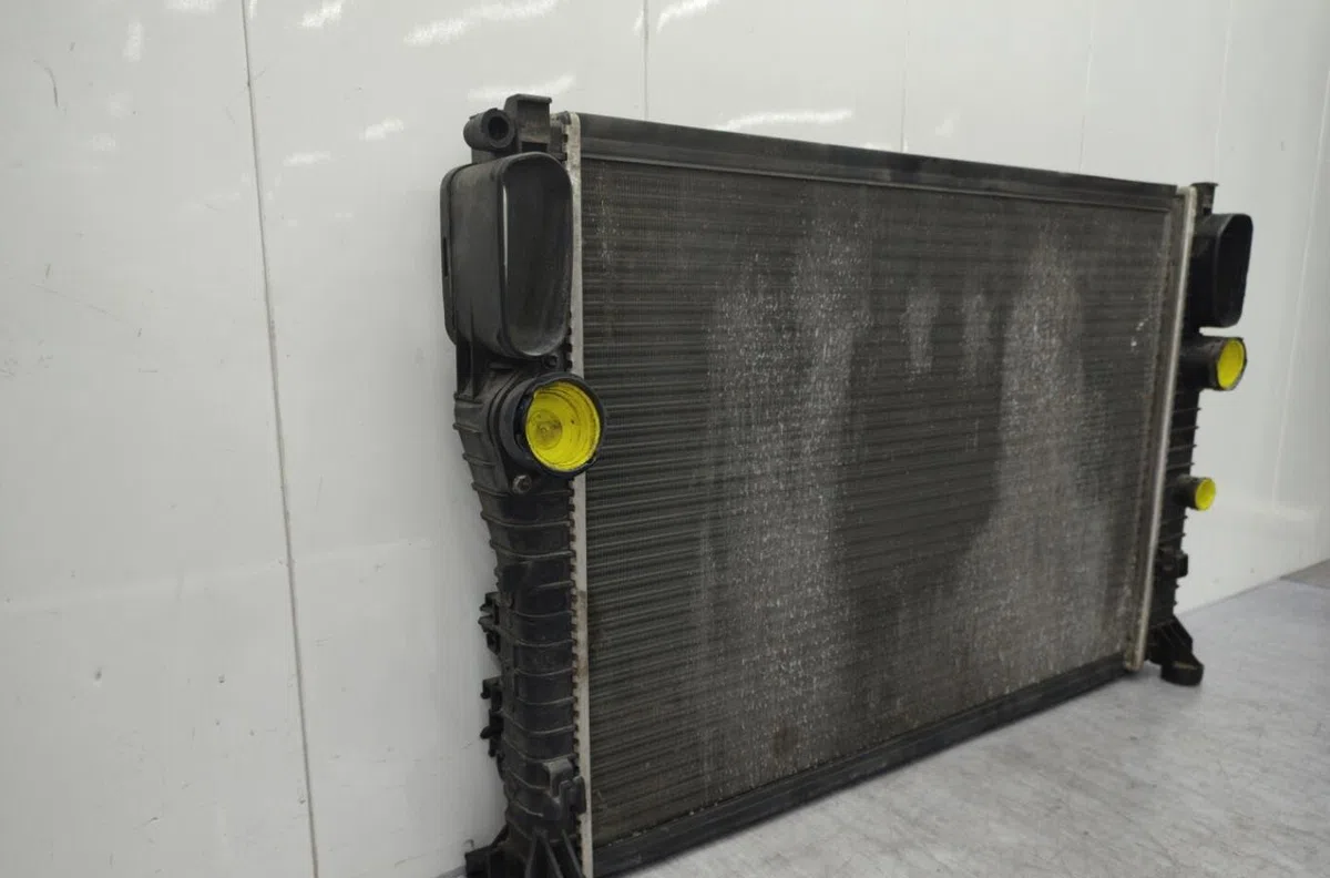 Radiateur MERCEDES CLASSE E 211 PHASE 1 occasion