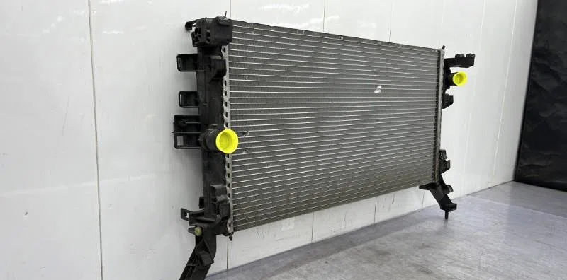 Radiateur RENAULT LAGUNA 3 PHASE 1 COUPE occasion